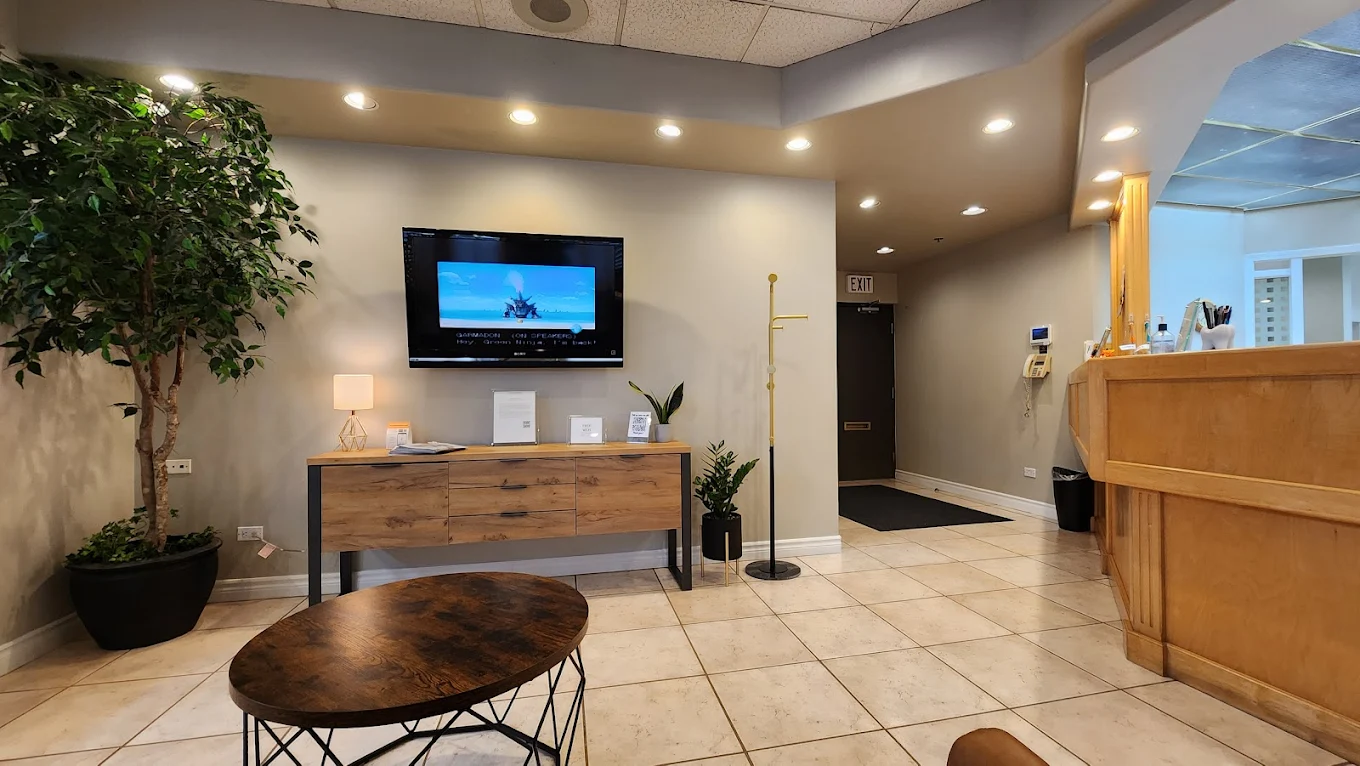 Reception area with TV and welcoming atmosphere